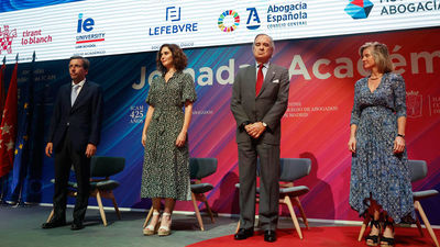 El alcalde de Madrid se compromete a colegiarse el lunes como abogado no ejerciente