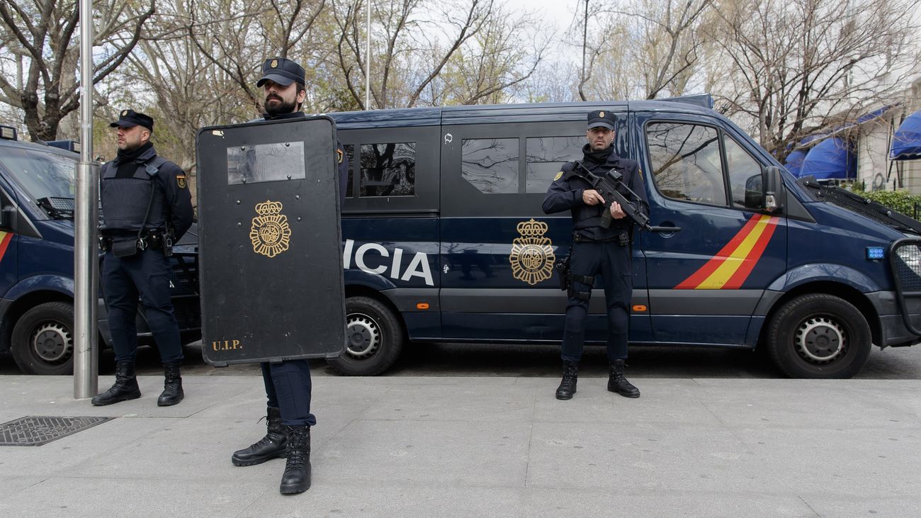 Agentes de la Policía Nacional