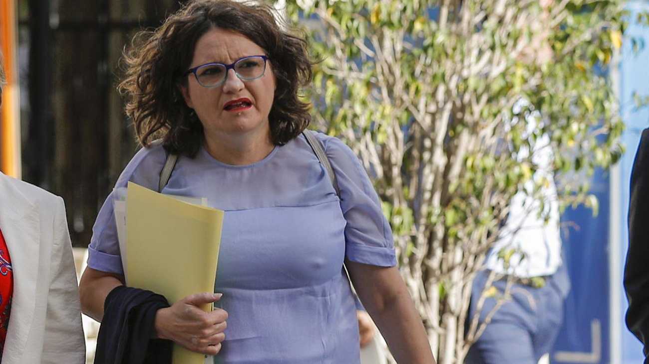 Aumenta la presión sobre el futuro político de Mónica Oltra