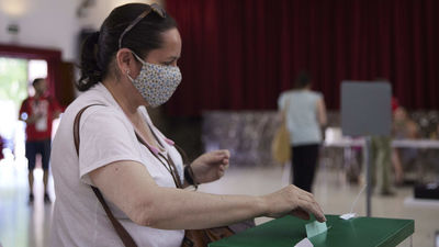 Abren los colegios electorales en Andalucía para más de 6 millones y medio de votantes