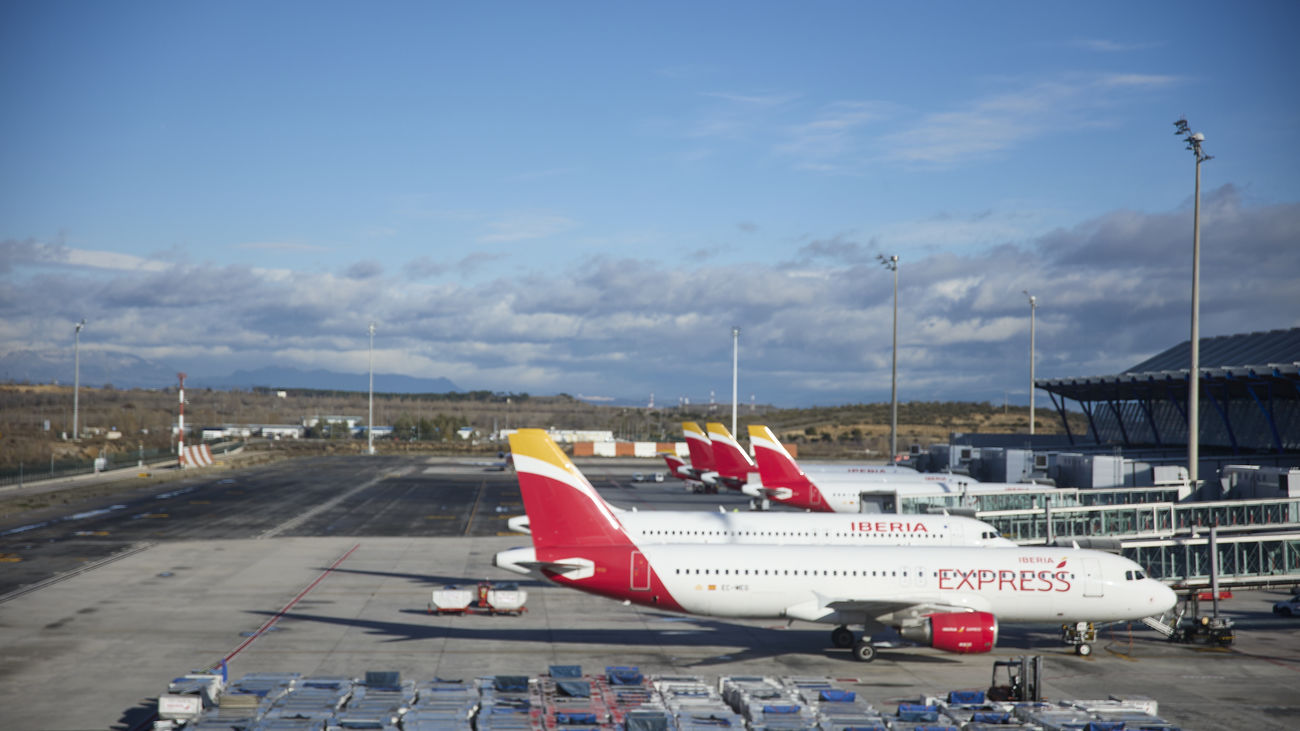 Amenaza de huelga de los controladores aéreos para este verano