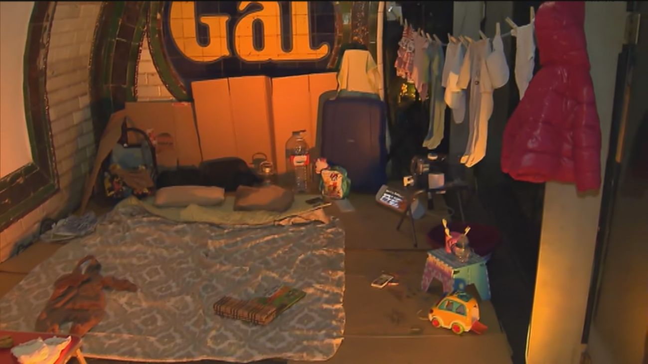 La estación de Chamberí se convierte en un refugio antiaéreo como en la Guerra Civil