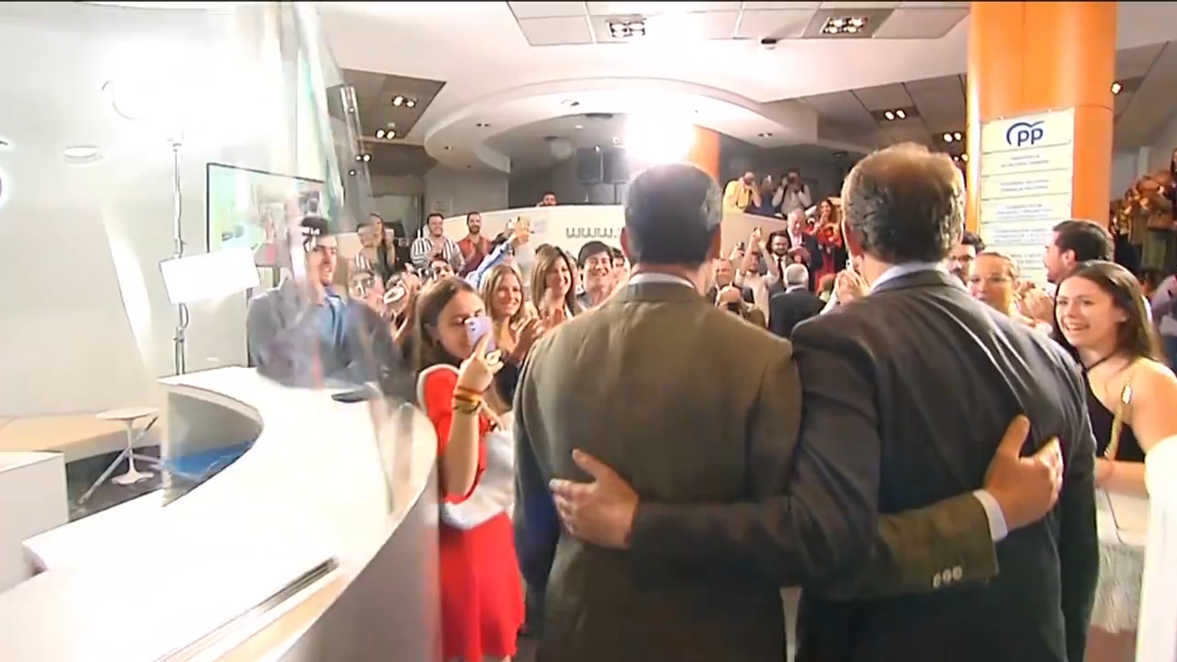 Moreno atribuye el "éxito" de las elecciones andaluzas a todo el PP, con Feijóo "a la cabeza", y augura el cambio político en España