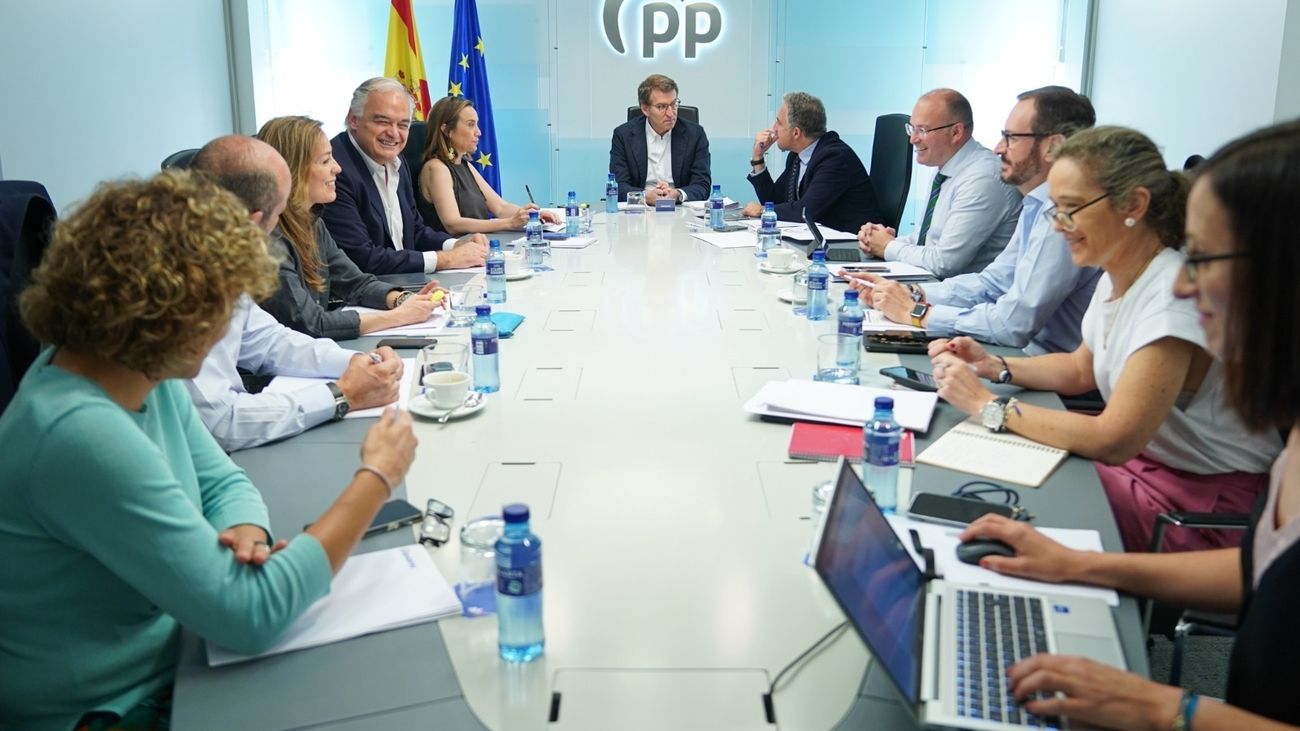 Feijóo reúne a su Junta Directiva Nacional para preparar "la alternativa" a Sánchez