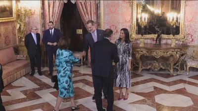 Los Reyes se reúnen con la Fundación Princesa de Asturias tras el relevo presidencial