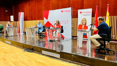 Los alcaldes de Villalba, Mariola Vargas, y Leganés, Santiago Llorente, en Com.Permiso