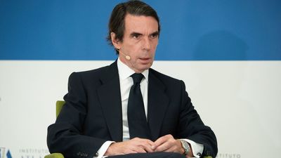 Aznar vaticina una dura recesión económica para España porque "no ha hecho los deberes"