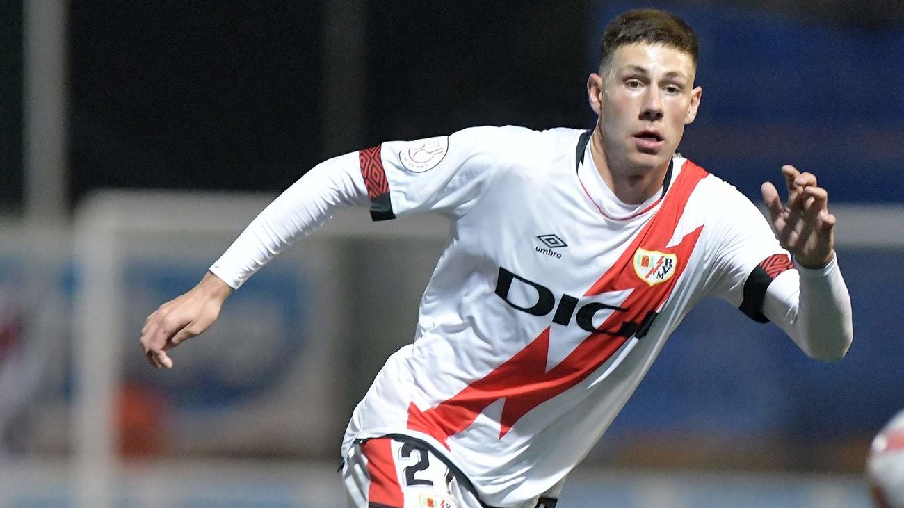 Iker Recio no seguirá en el Rayo Vallecano