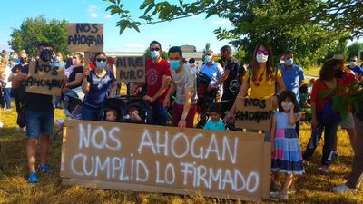 Cacerolada vecinal en Getafe por la "ocultación" en torno a las emisiones de la factoría de Corrugados