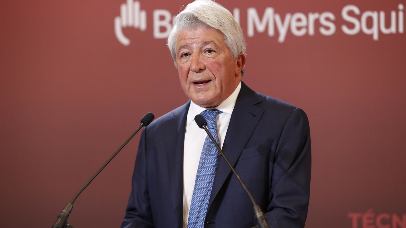 Enrique Cerezo: "Necesitamos vender por 40 millones para poder fichar"