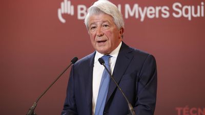 Enrique Cerezo: "Necesitamos vender por 40 millones para poder fichar"