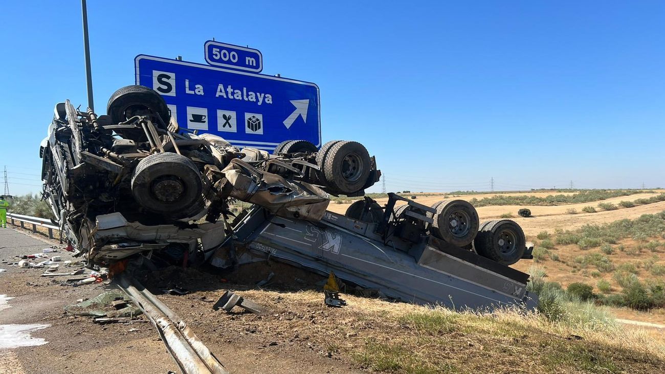 Vuelca un camión en la M-50 y provoca importantes retenciones