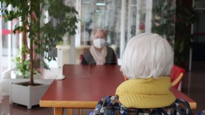 Dancausa ve excesiva la queja por la baja calidad de los menús de residencias