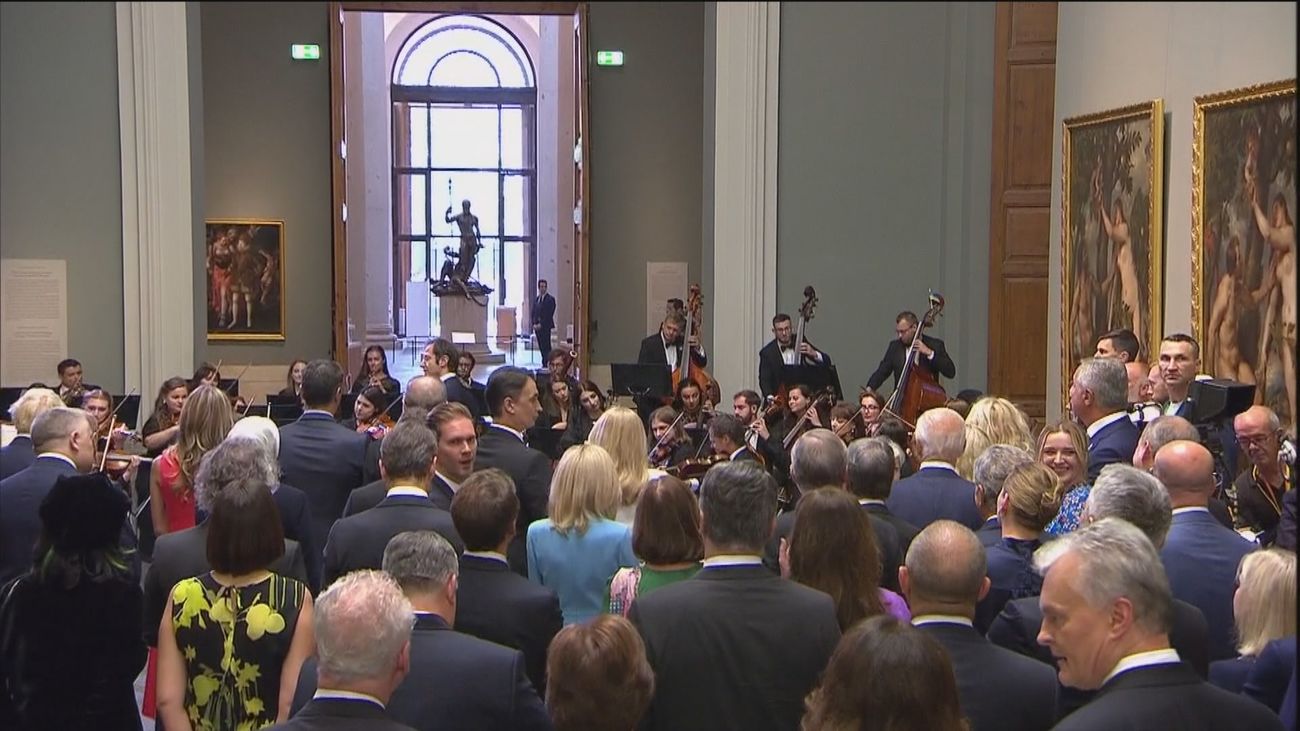 Sánchez reúne en una cena de trabajo en El Prado a líderes de la OTAN y la UE