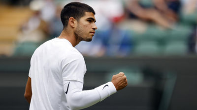 Alcaraz tritura al gigante Otte para colarse en octavos de Wimbledon