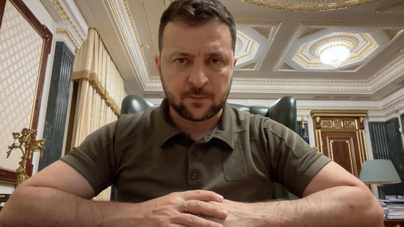 Zelenski: la retirada rusa de isla de Zmiinyi cambia la situación en el Mar Negro