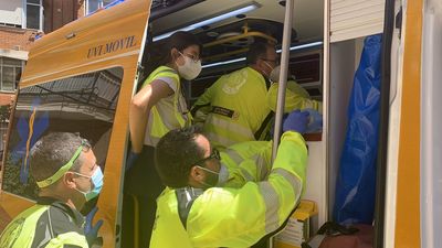 Un niño de dos años, grave tras precipitarse desde un tercer piso en Carabanchel