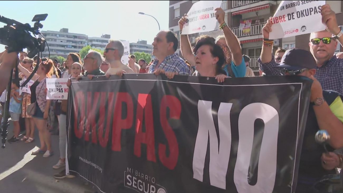 Vecinos en contra de la ocupación de viviendas