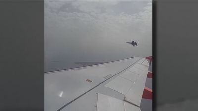 Un F-18 escolta a un avión  Easyjet por una falsa amenaza de bomba