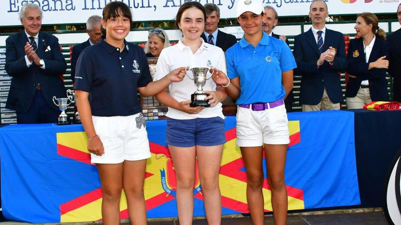 Las madrileñas Ángela Revuelta y Rut Díaz, subcampeones de España alevines de golf