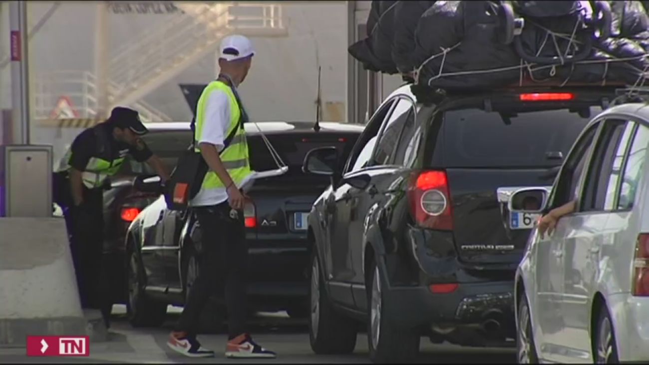 Operación Paso del Estrecho: las vacaciones y el fin del curso escolar provocan esperas de más de 7 horas