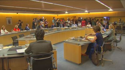 CCOO y UGT avisan de que no habrá paz social si no se garantizan los salarios