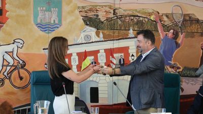 Aída Castillejo es elegida nueva alcaldesa de Rivas tras la dimisión de Pedro del Cura