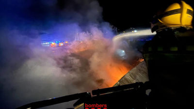 Controlado el incendio en una planta química de La Llagosta (Barcelona)