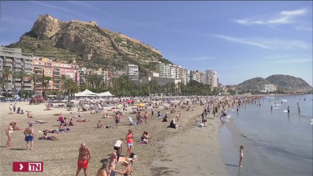 Exceltur espera un verano caótico en los aeropuertos