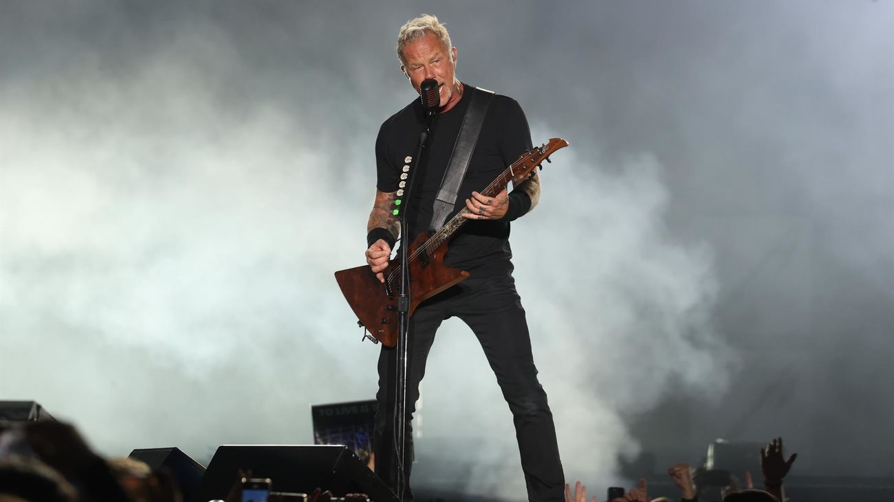 El cantante y guitarrista de Metallica, James Hetfield, durante uno de los conciertos del primer día del MadCool Festival 2022,