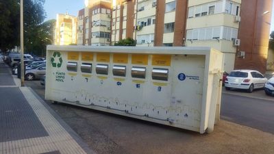 Alcorcón redobla apuesta por el reciclaje con 12 nuevos mini-puntos limpios