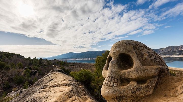 Ruta de las caras / Wikipedia