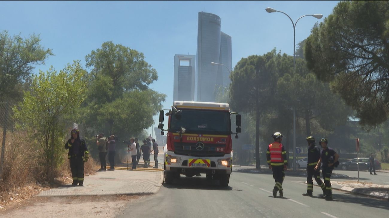 Extinguido sin heridos el incendio de pastos y basuras en el barrio de Begoña, que ha calcinado una chabola