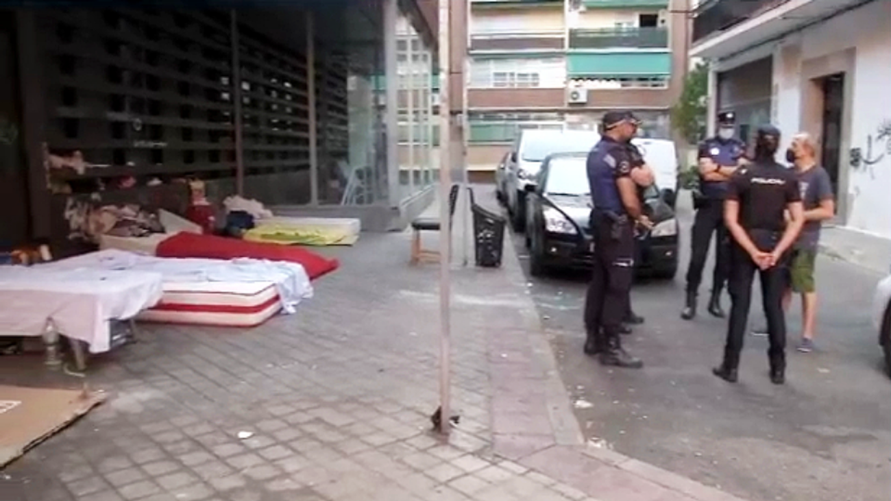 Los malos olores e inseguridad de convivir con un asentamiento en Opañel