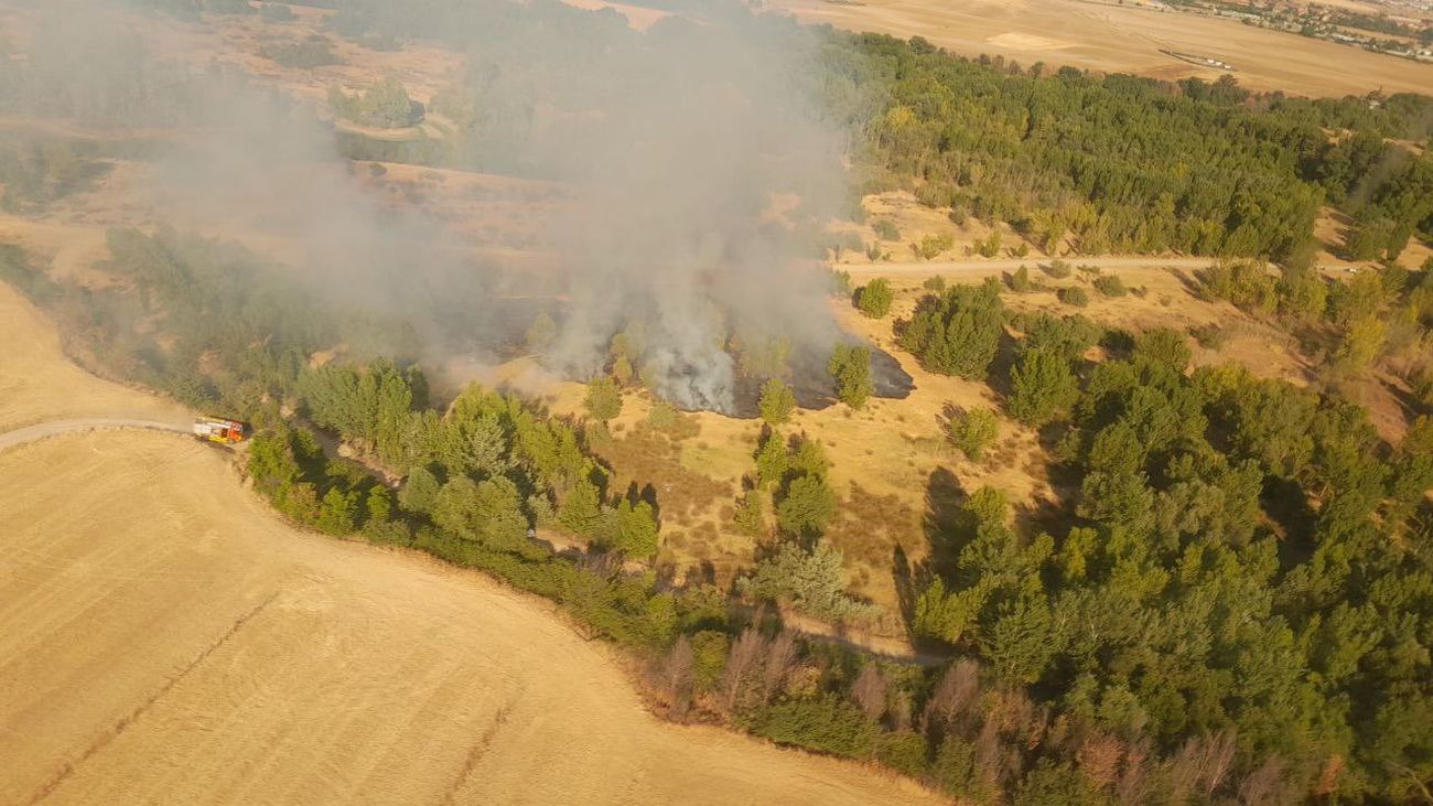 La caída de un dron origina un pequeño incendio forestal en Fuente el Saz