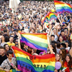 Así se vive el ambiente de la manifestación del Orgullo de Madrid por dentro