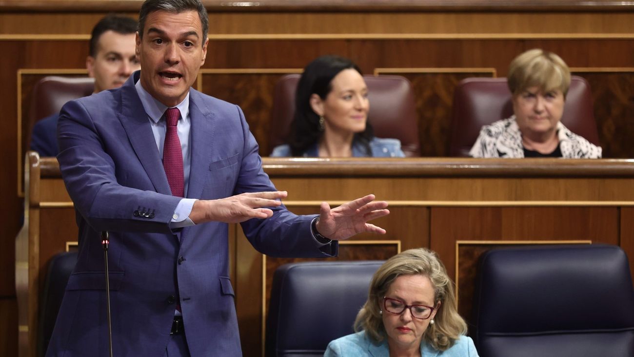 Históricos del PSOE firman un manifiesto contra la ley de Memoria Democrática de Sánchez