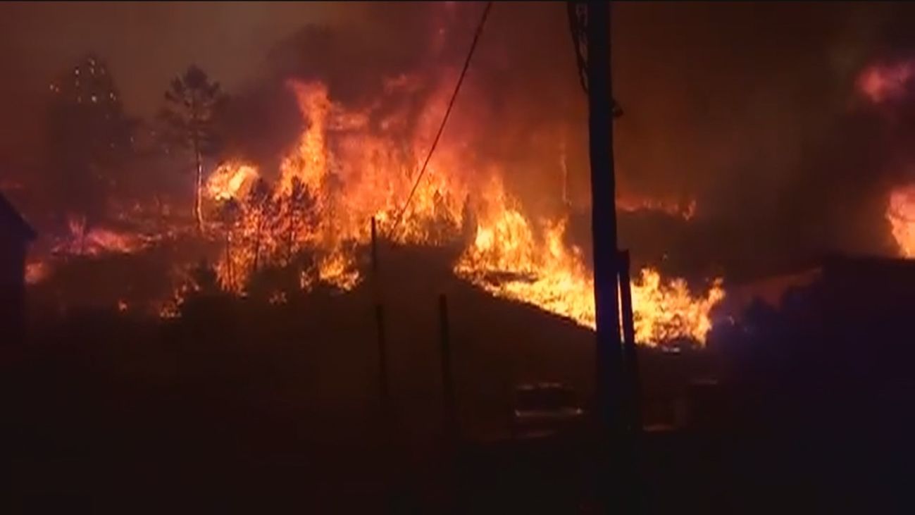 El incendio de las Hurdes mantiene su mala evolución y arrasa ya 2.600 hectáreas