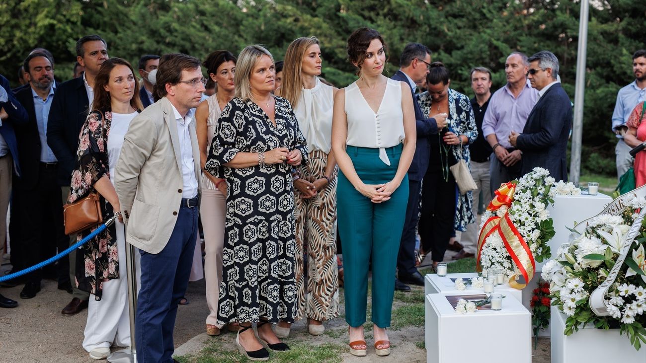 Ayuso y Almeida recuerdan a Miguel Ángel Blanco en el 25 aniversario de su asesinato a manos de ETA