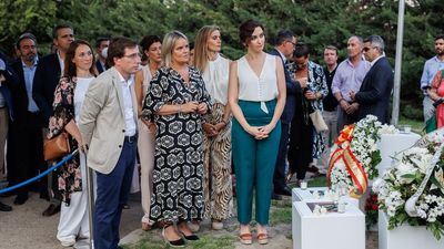 Ayuso y Almeida recuerdan a Miguel Ángel Blanco en el 25 aniversario de su asesinato a manos de ETA