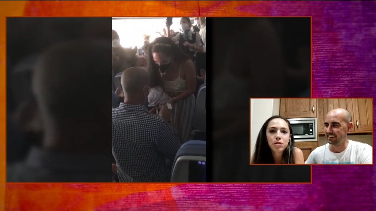 Pedida de mano en pleno vuelo