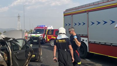 Dos personas mueren en el choque entre un camión y un turismo en la AP6 a la altura de San Lorenzo de El Escorial