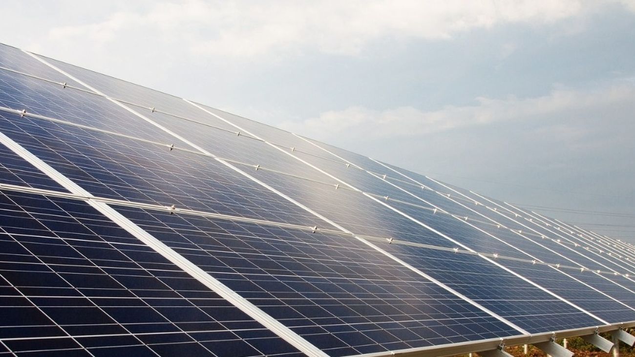 Los vecinos de Rivas se organizan para instalar placas solares y esquivar los precios de la luz