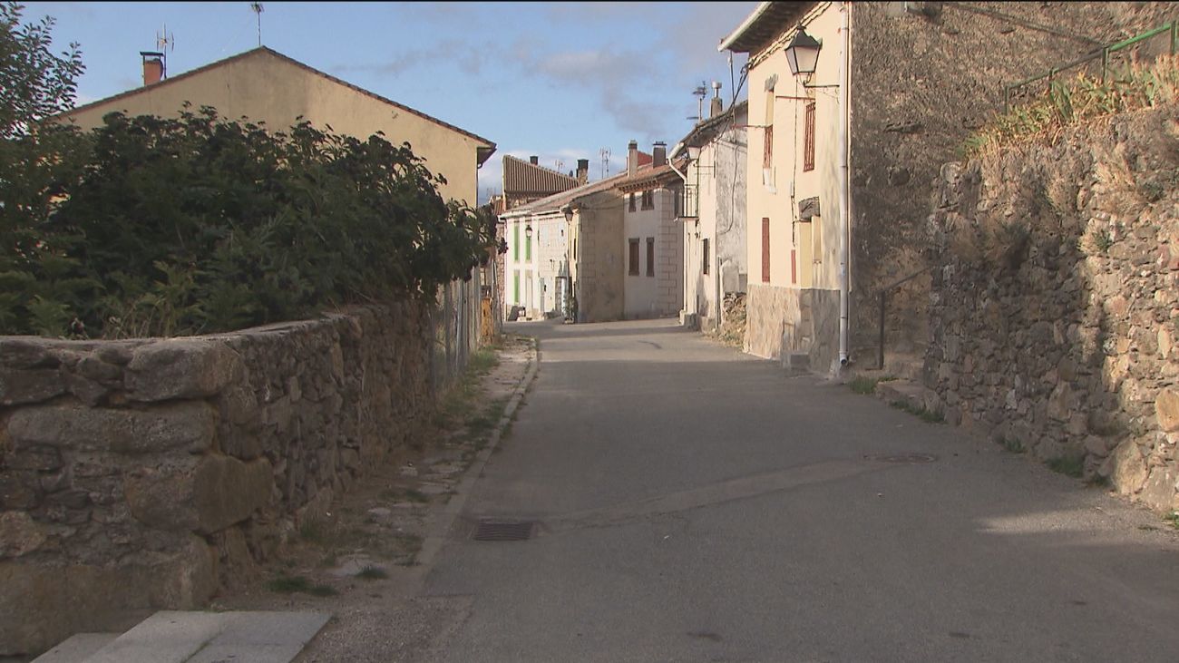 Alejandro Trillo toma posesión como nuevo alcalde de Somosierra tras el fallecimiento de Francisco Sanz