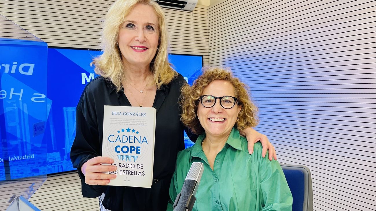 Elsa González presenta su libro  'Cadena COPE. La radio de las estrellas'