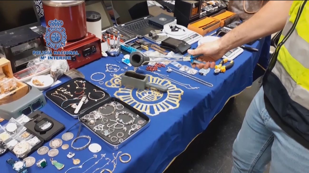 Dos detenidos por robar joyas  que fundían en sus propios hornos