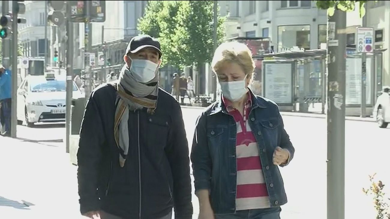 La Comunidad notifica 302 hospitalizados menos que hace una semana aunque suma 41 muertos más