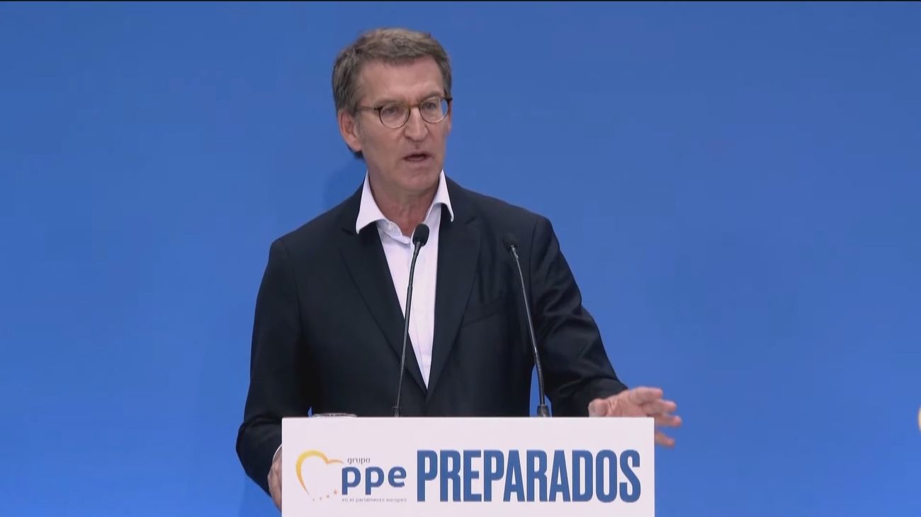 Feijóo reitera su compromiso de derogar una ley que "no es ni de memoria ni democrática"