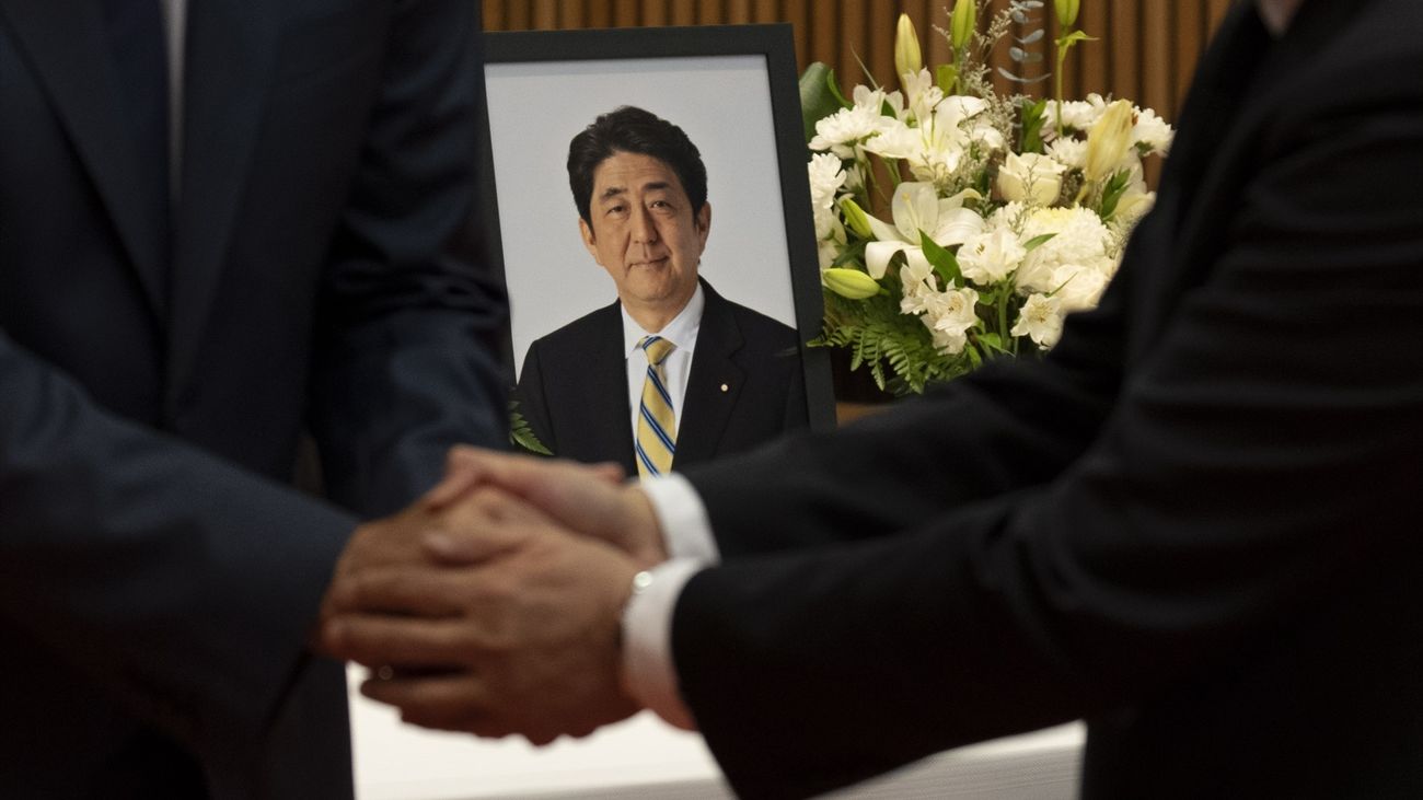 Mandatarios mostrando sus condolencias tras la muerte de Shizo Abe