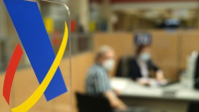 Hacienda convoca oposiciones para cubrir 213 plazas de inspectores